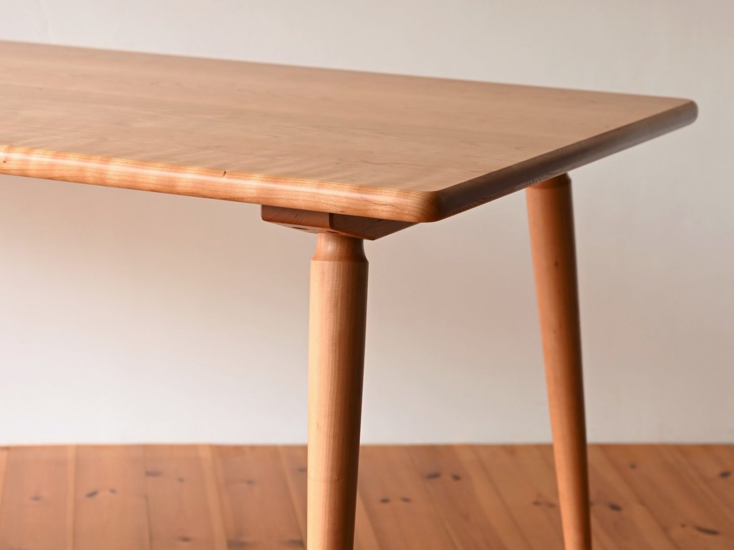 square table | BUTLER furniture & craft